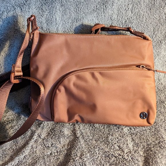 lululemon athletica Handbags - Lululemon 2-In-1 Crossbody Yoga Mat Bag - Barely Used!